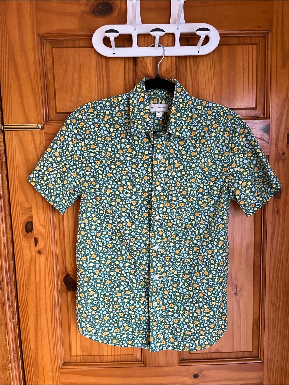 Short-Sleeve Floral Button-Down Shirt - Green Floral